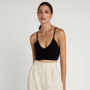 DEBUT Women's V-Neck Knit Crop Top Black